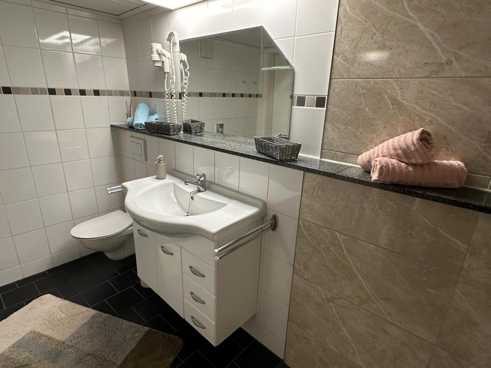 Christels Ferienwohnung 1 In Thale Mit Sonnenterrasse Und Grill エクステリア 写真