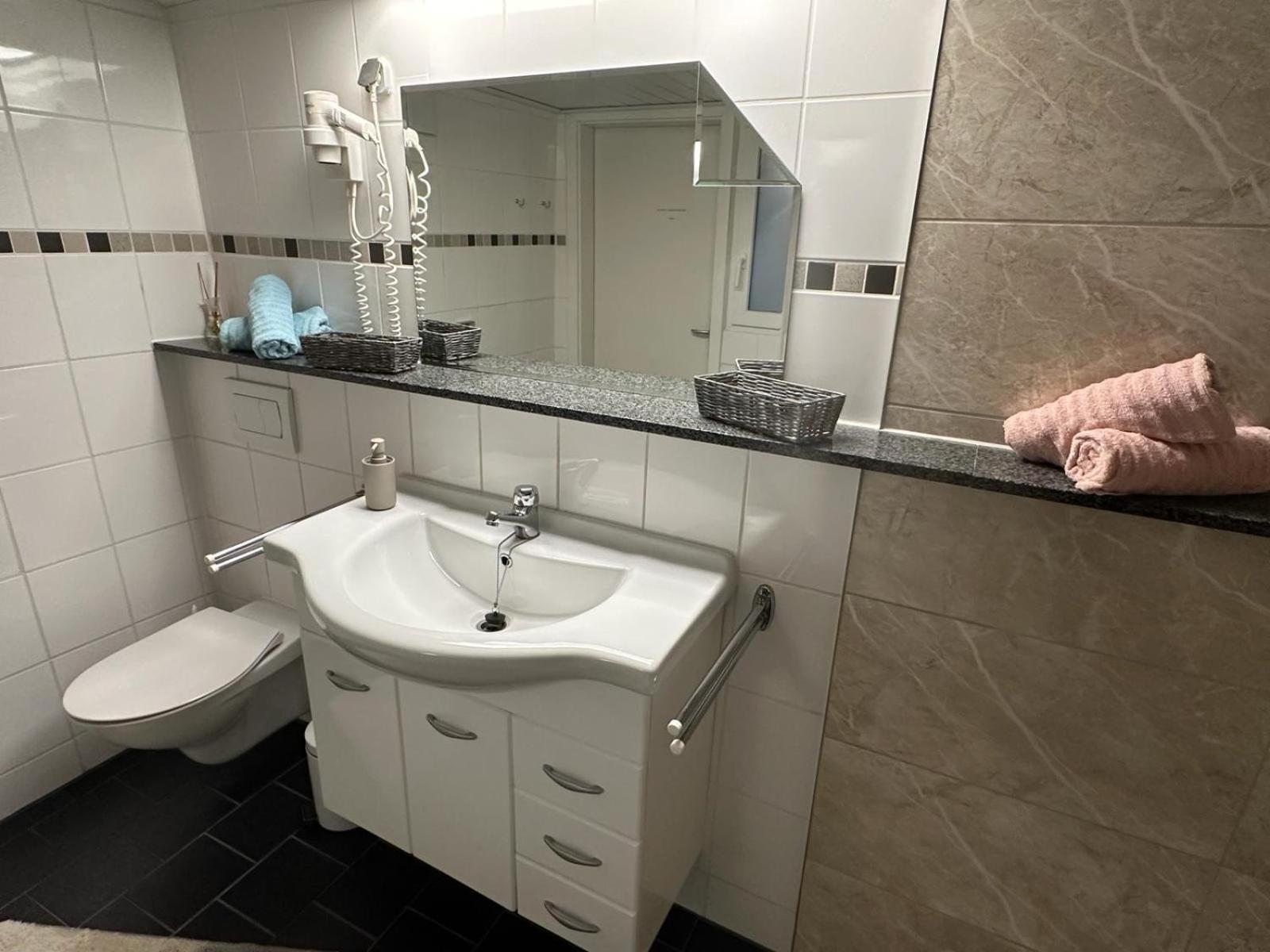Christels Ferienwohnung 1 In Thale Mit Sonnenterrasse Und Grill エクステリア 写真